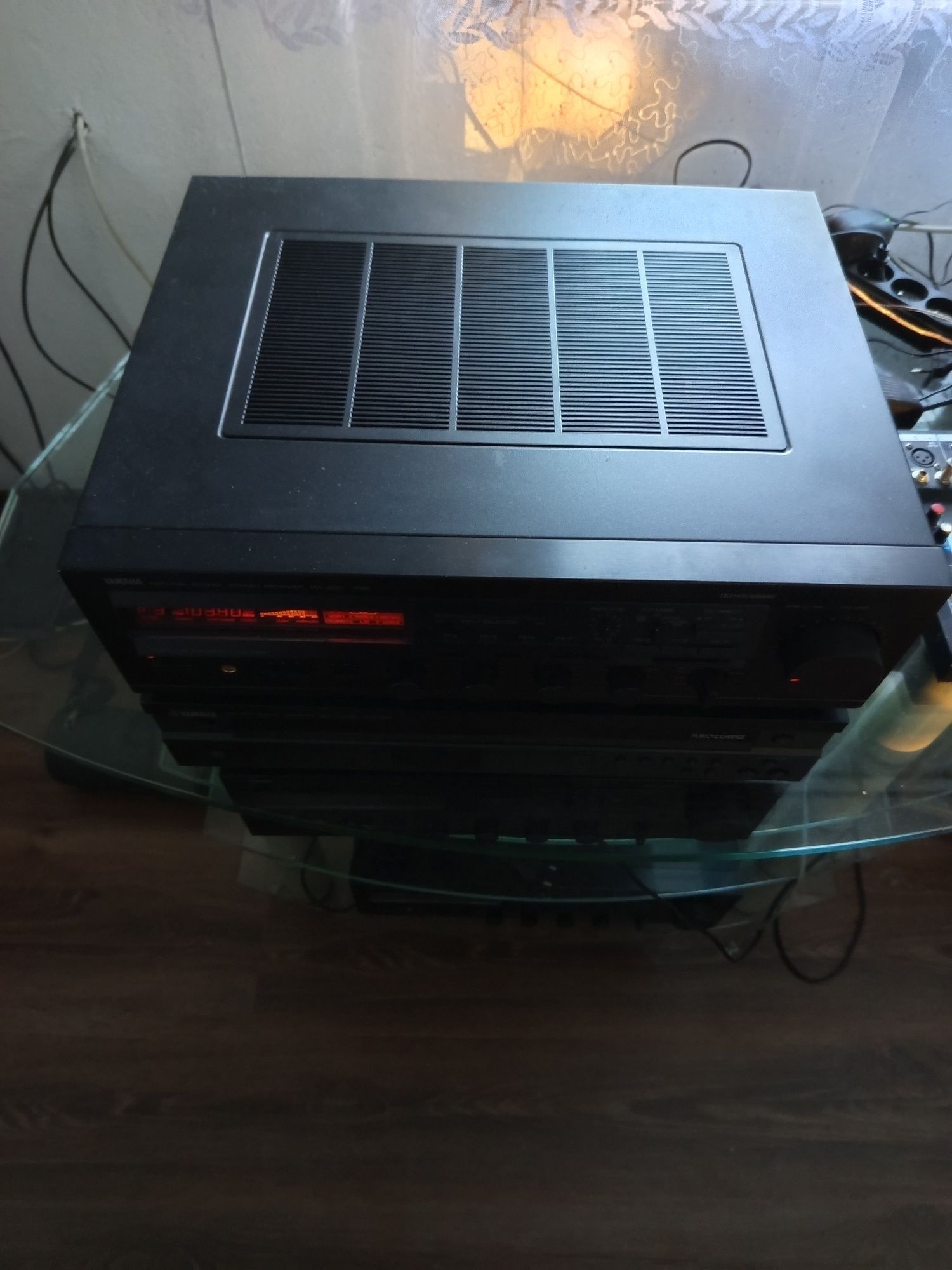 Amplituner stereo Yamaha rx-930z pilotem