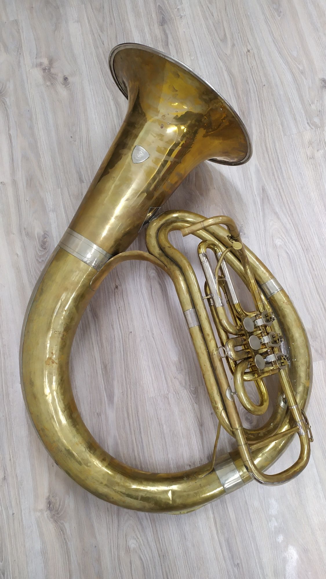 Helikon B ( Sakshorn basowy, tuba )