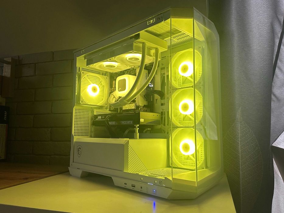 Biały Komputer RTX 5060 Ryzen 5 Akwarium Gamingowy do Gier FV23% Nowy