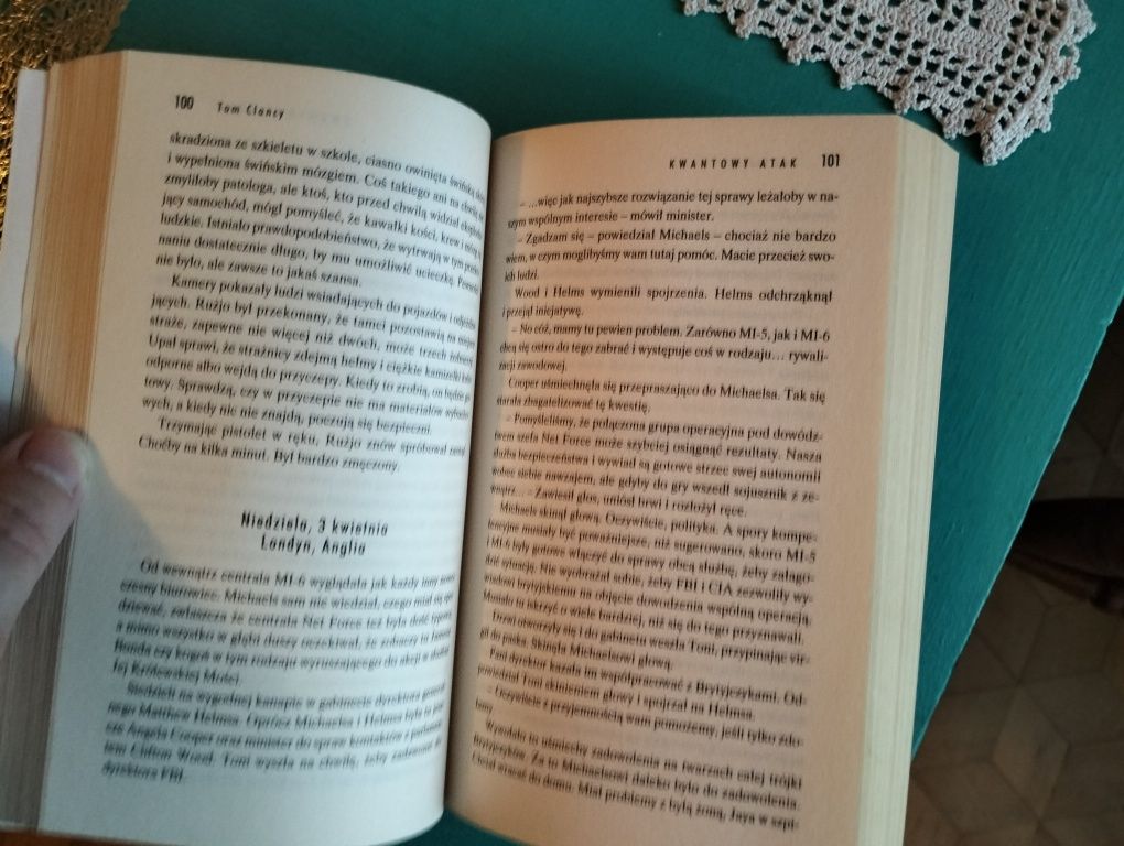 Książka : Kwantowy atak - Tom Clancy