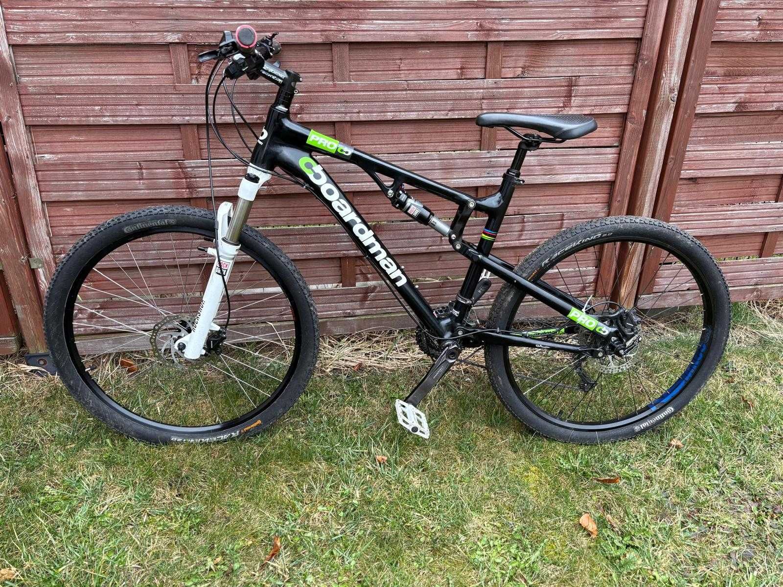Rower Brytyjskiej marki cboardman PRO FULL MTB Rox Shox L