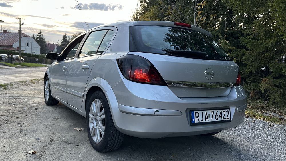 Opel Astra H 1.6 ben+lpg 2007r.