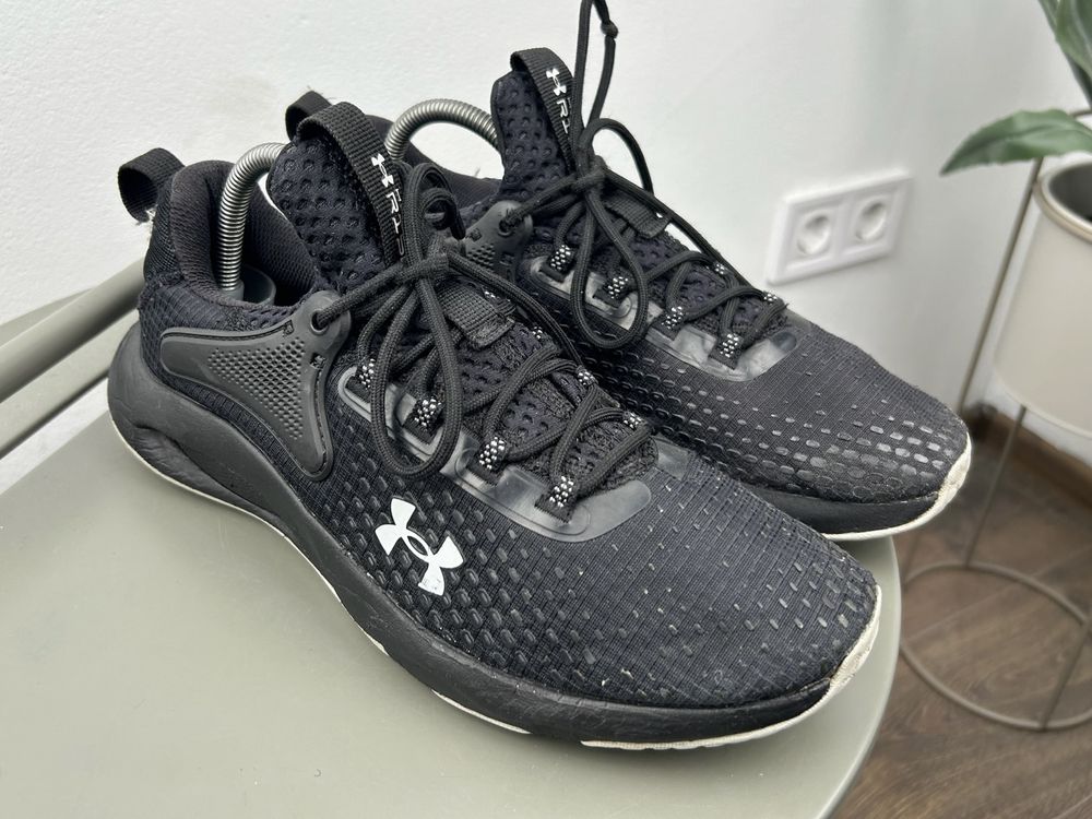 Оригінал! Кросівки Under Armour Hovr 41 розмір 02570