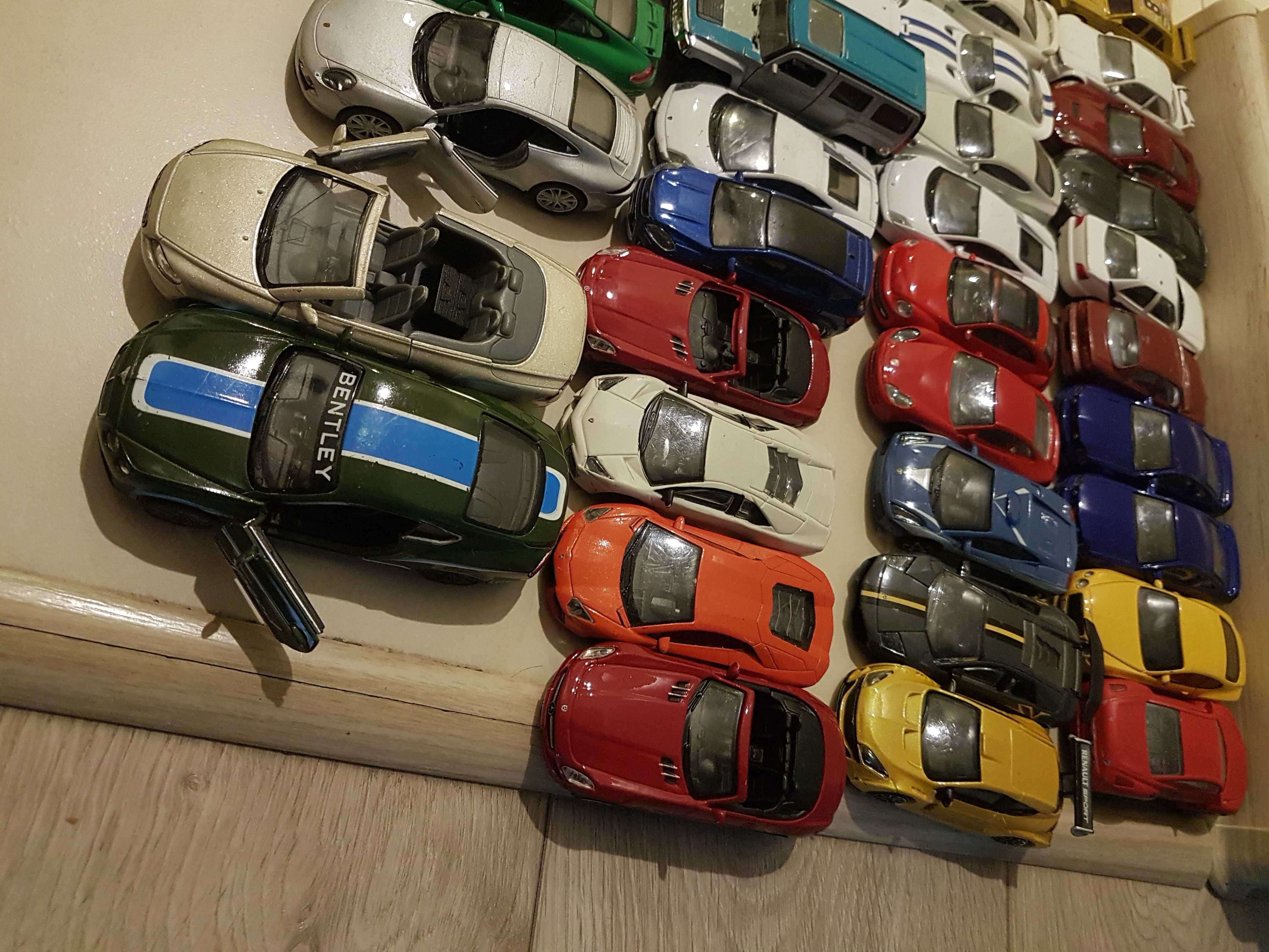 Duże auta modele samochodów XXL Resoraki
