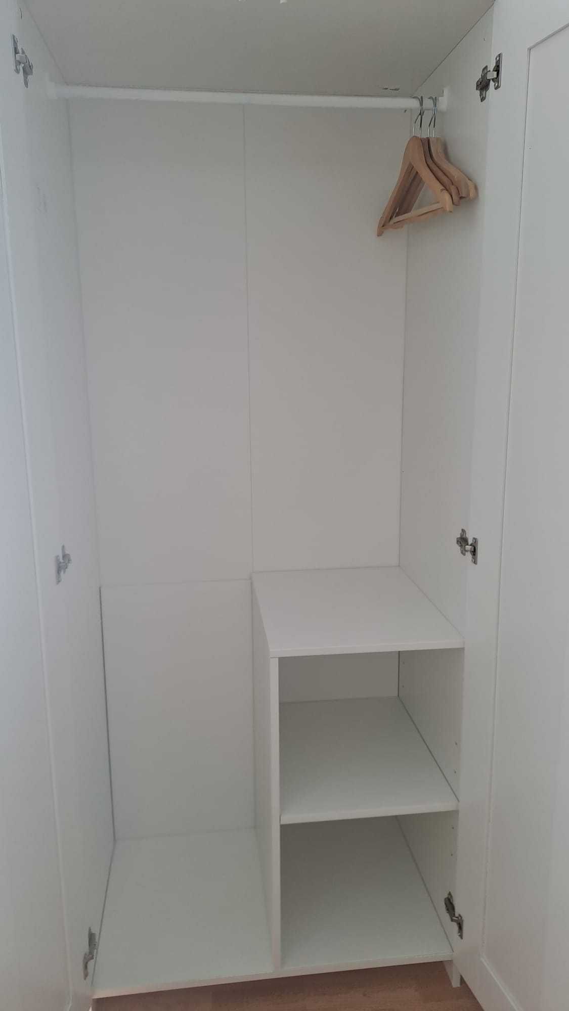 Roupeiro IKEA, BRIMNES
Roupeiro c/2 portas, branco, 78x190 cm