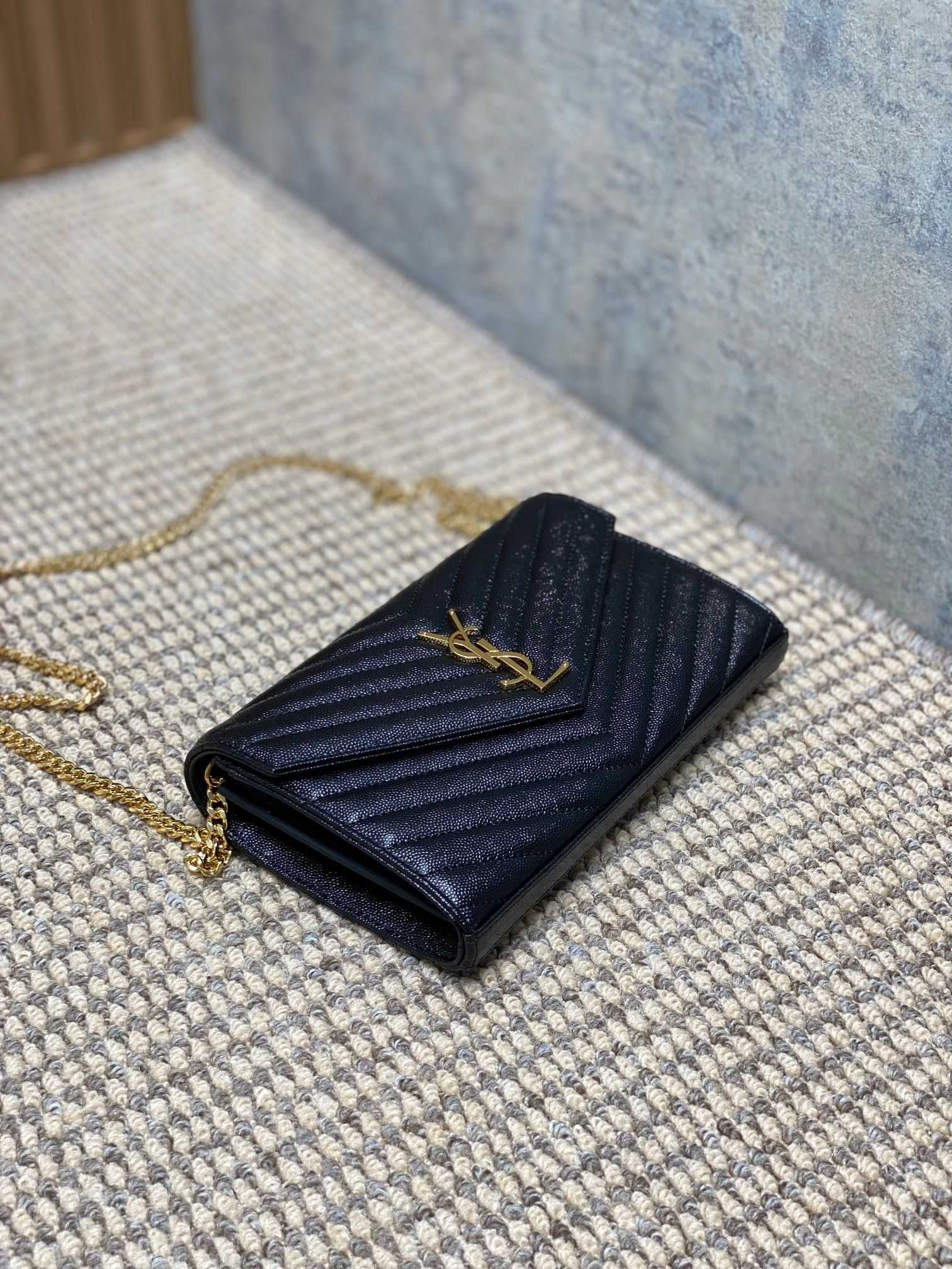 Сумка YSL WOC Yves Saint Laurent