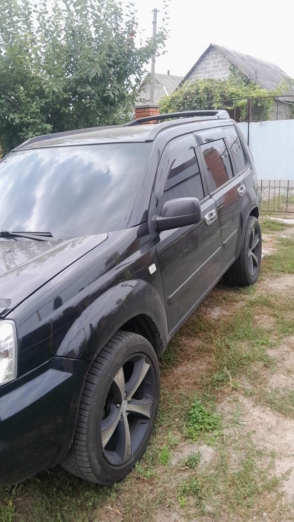 Nissan X-Trail 2006 рік • Автомат • 4x4 • Економний дизель