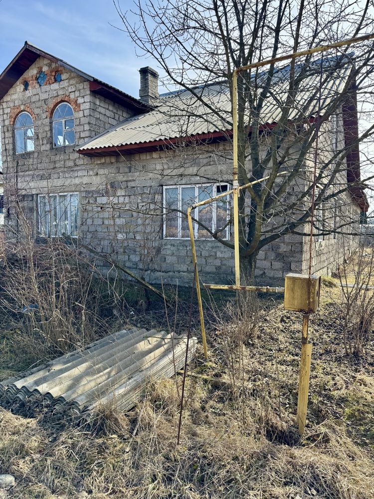 Продам будинок і 10 соток землі
