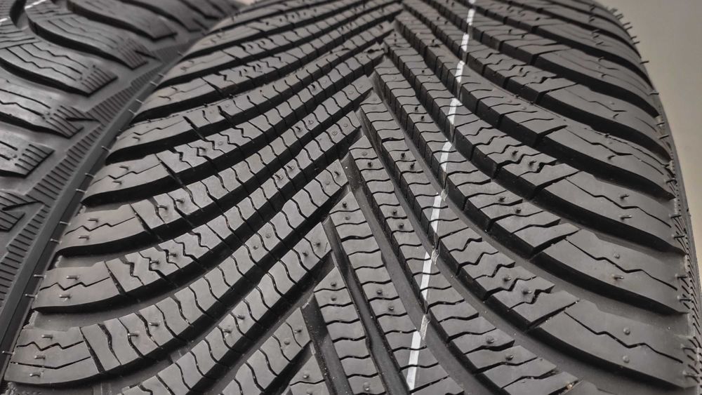 Шини 225/45R17. Michelin. 2024р. 99%.
