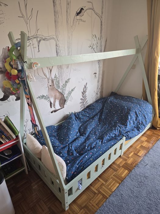 Cama de criança tipo Montessori