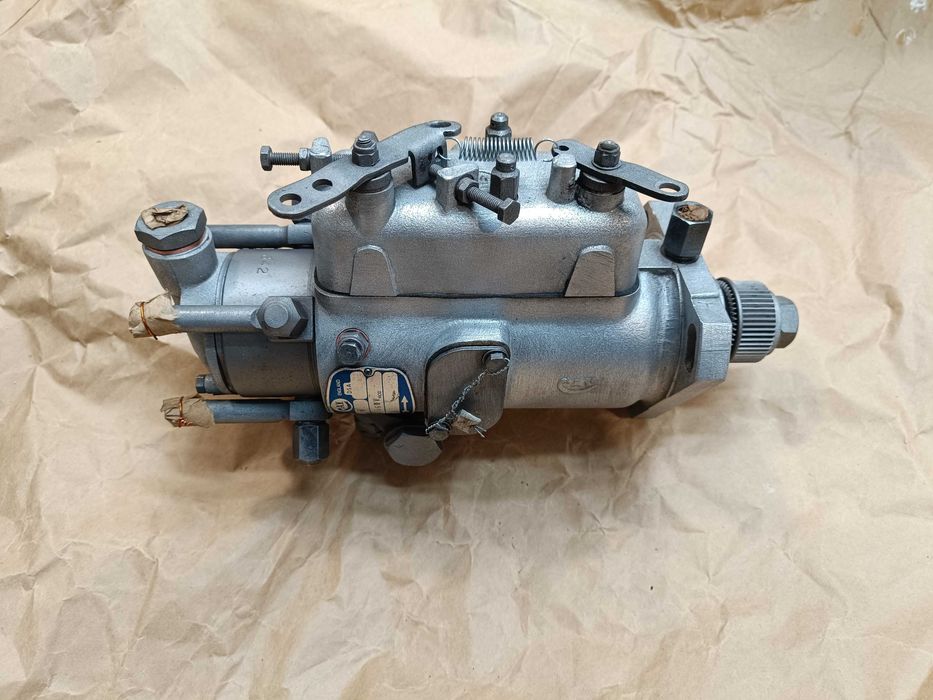 pompa wtryskowa 4p ursus perkins bułgar jcb bobcat c360 MF4 mf zetor