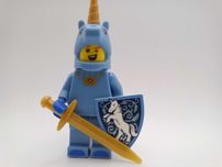 Lego 71021 figurka CMF col18-17 col328 Unicorn Guy strój Jednorożec