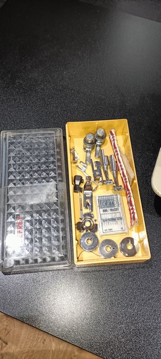 Máquina costura Refrey