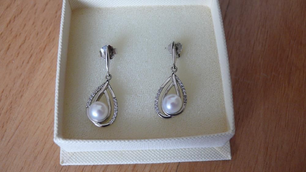 APART komplet srebrny z perłami i cyrkoniami. Próba 925
