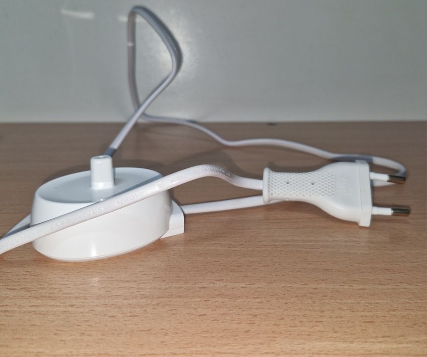 Зарядка для електричної зубної щітки Oral b Braun універсальна 220В