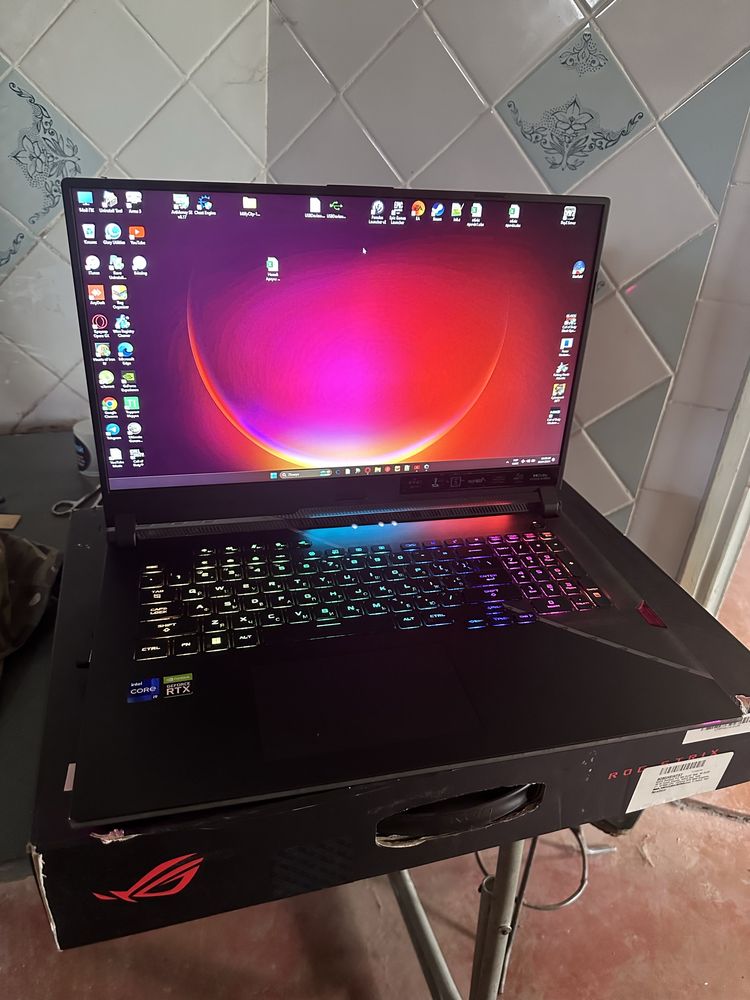 Asus Rog Strix Scar G17 G733ZW 360HZ/I9-12900H/3070Ti8gb/16/2.5tb ssd.