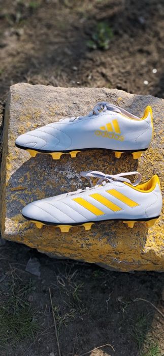 Бутсы Adidas Goletto в отличном состоянии р.38