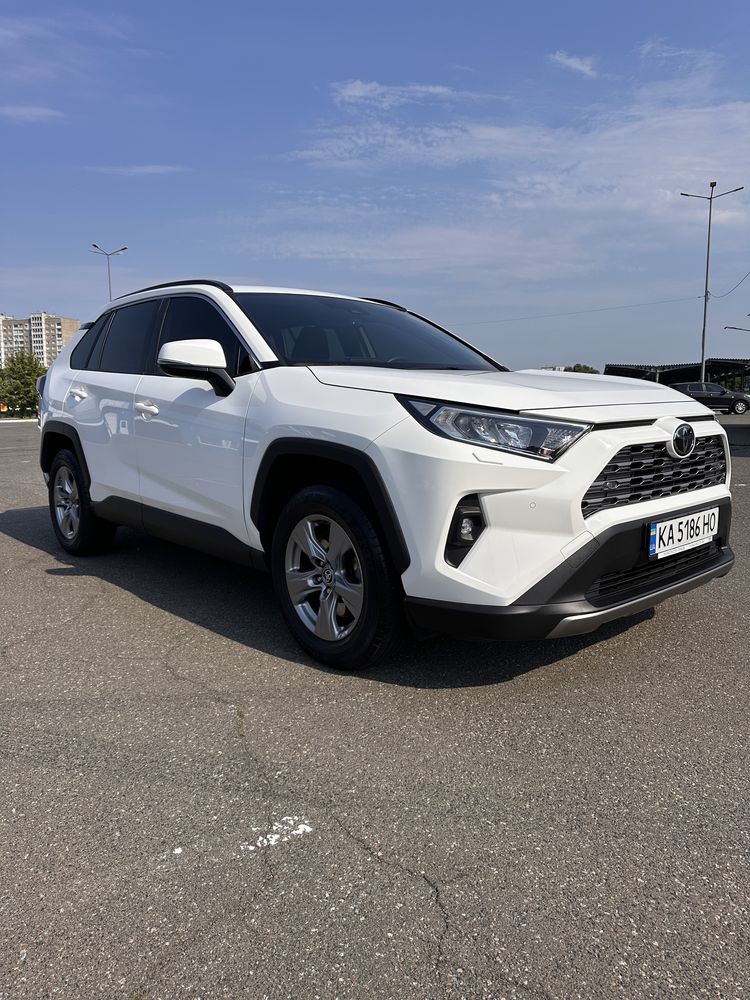 Toyota Rav4 2022 офійійна, на гарантіі