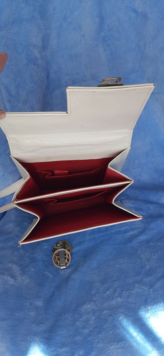 Вінтажний ,натуральна шкіра чемоданчик .