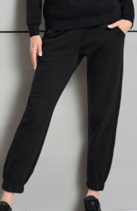 spodnie dresowe z mankietami damskie joggery czarne modne s