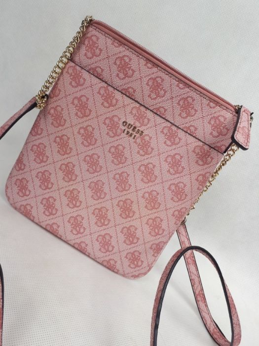 SP Nowa listonoszka GUESS różowa monogram torebka oryginalna