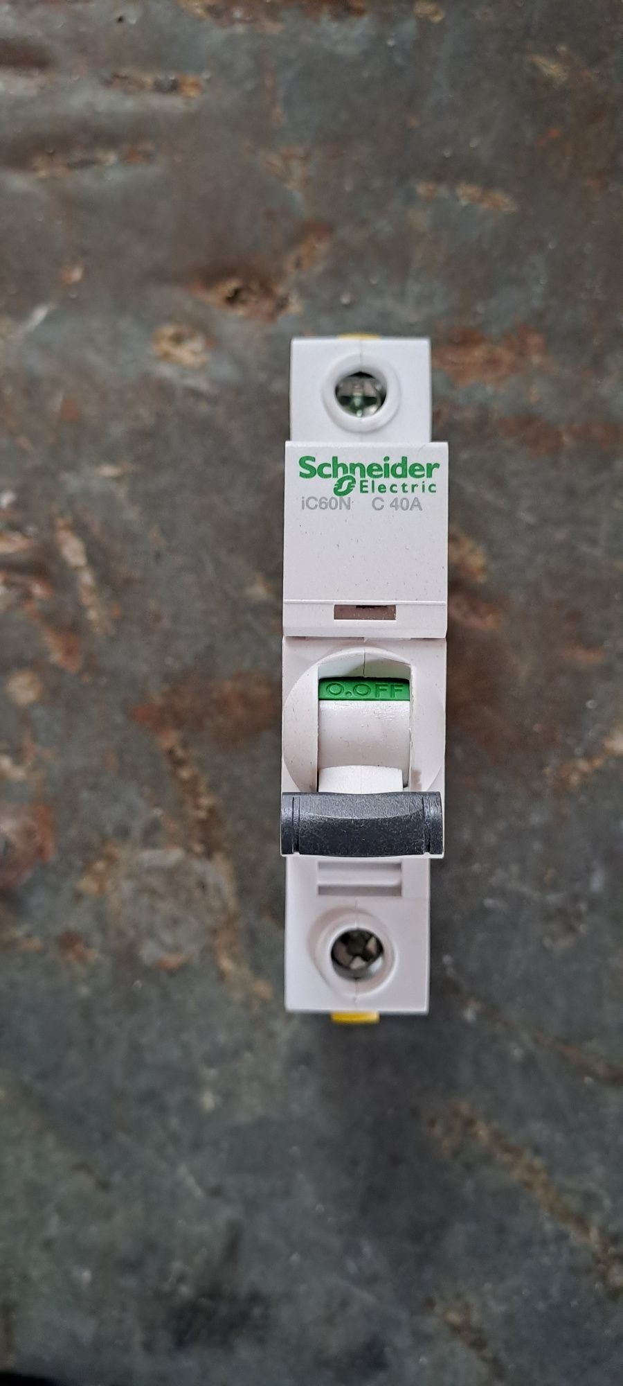 Wyłącznik nadprądowy C40 1P SCHNEIDER