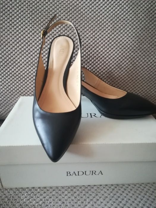 Czółenka czarne Badura