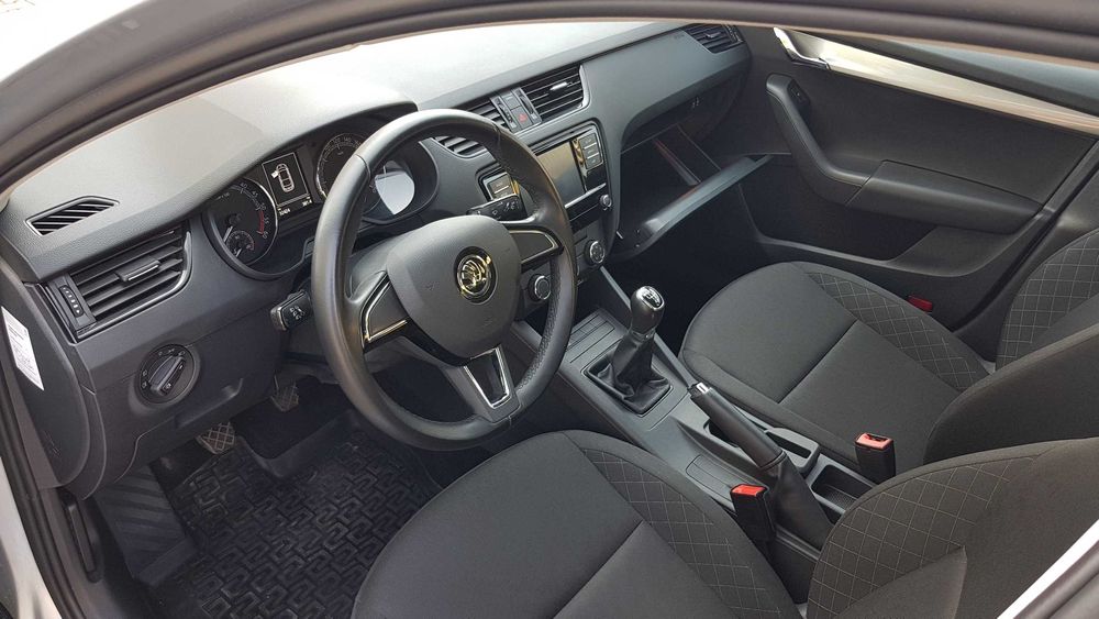 Skoda Octavia, Wynajem długoterminowy samochodów, wypożyczalnia aut