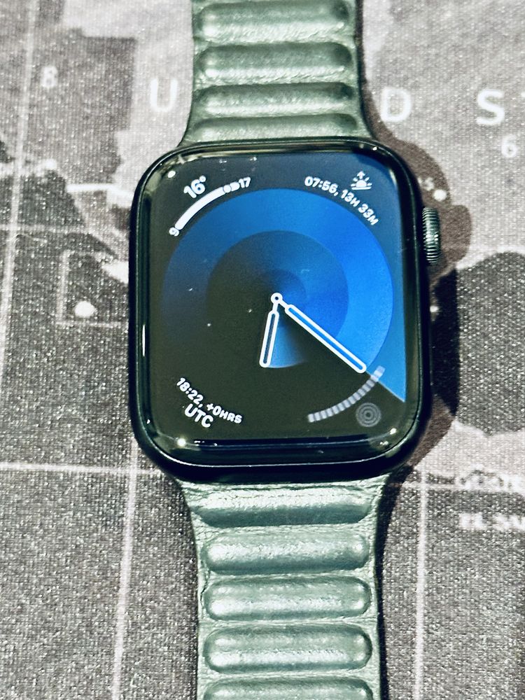 Apple Watch Series 7 GPS, 45 mm, alumínio meia-noite - caixa original