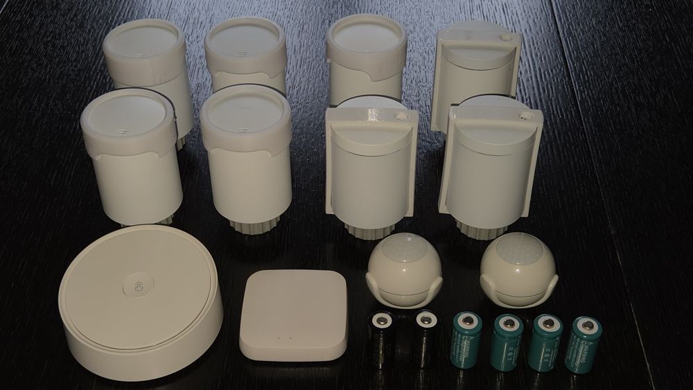 Zestaw 8 głowic termostatycznych automatycznych + Bramki + Czujki