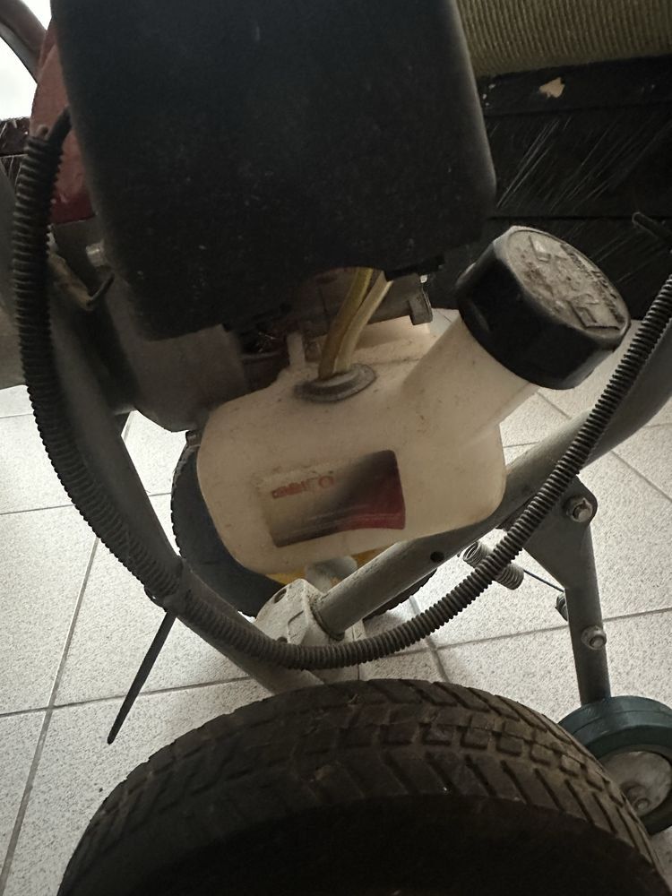 Roçadora com rodas