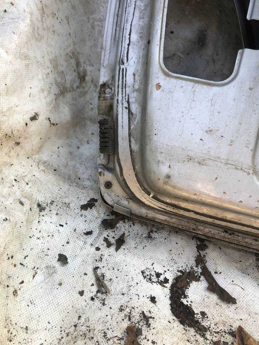 Крышка багажника Мерседес W210
