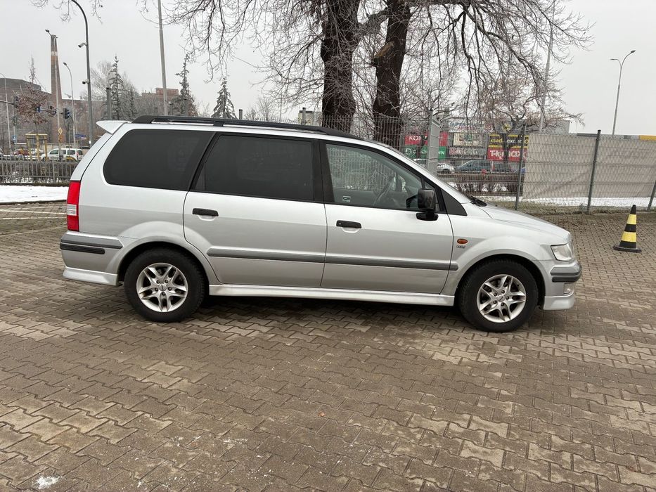 Mitsubishi Space Wagon Mitsubishi space wagon 6 osobowy automat