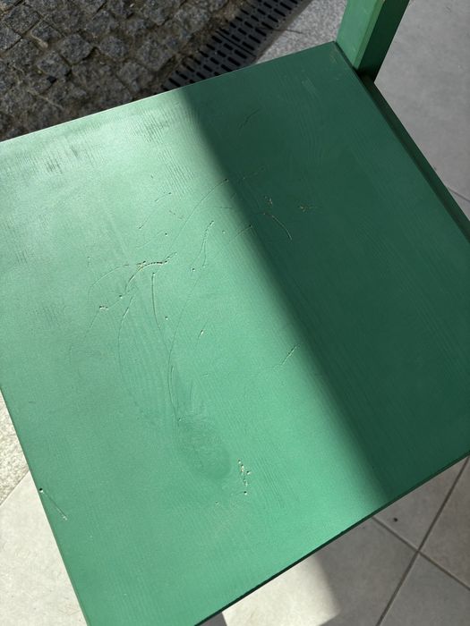 Cadeira madeira pintada de verde