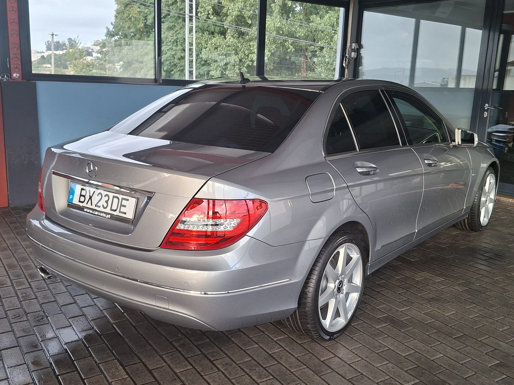 Mercedes-benz c220