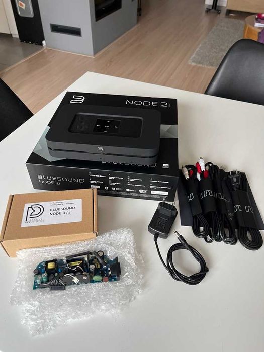 Streamer Bluesound Node 2i + interfejs zasilania liniowego PD Creative