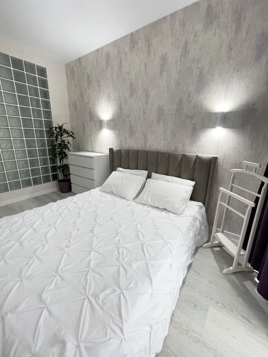 Посуточно , ЖК 4 Сезона / клиника Филатова, киностудия