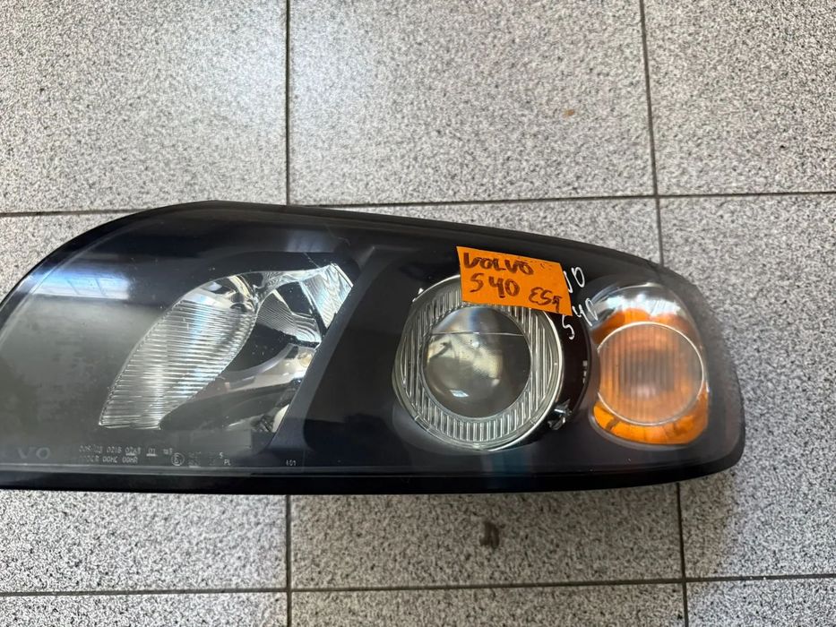 Farol volvo-s40 esquerdo