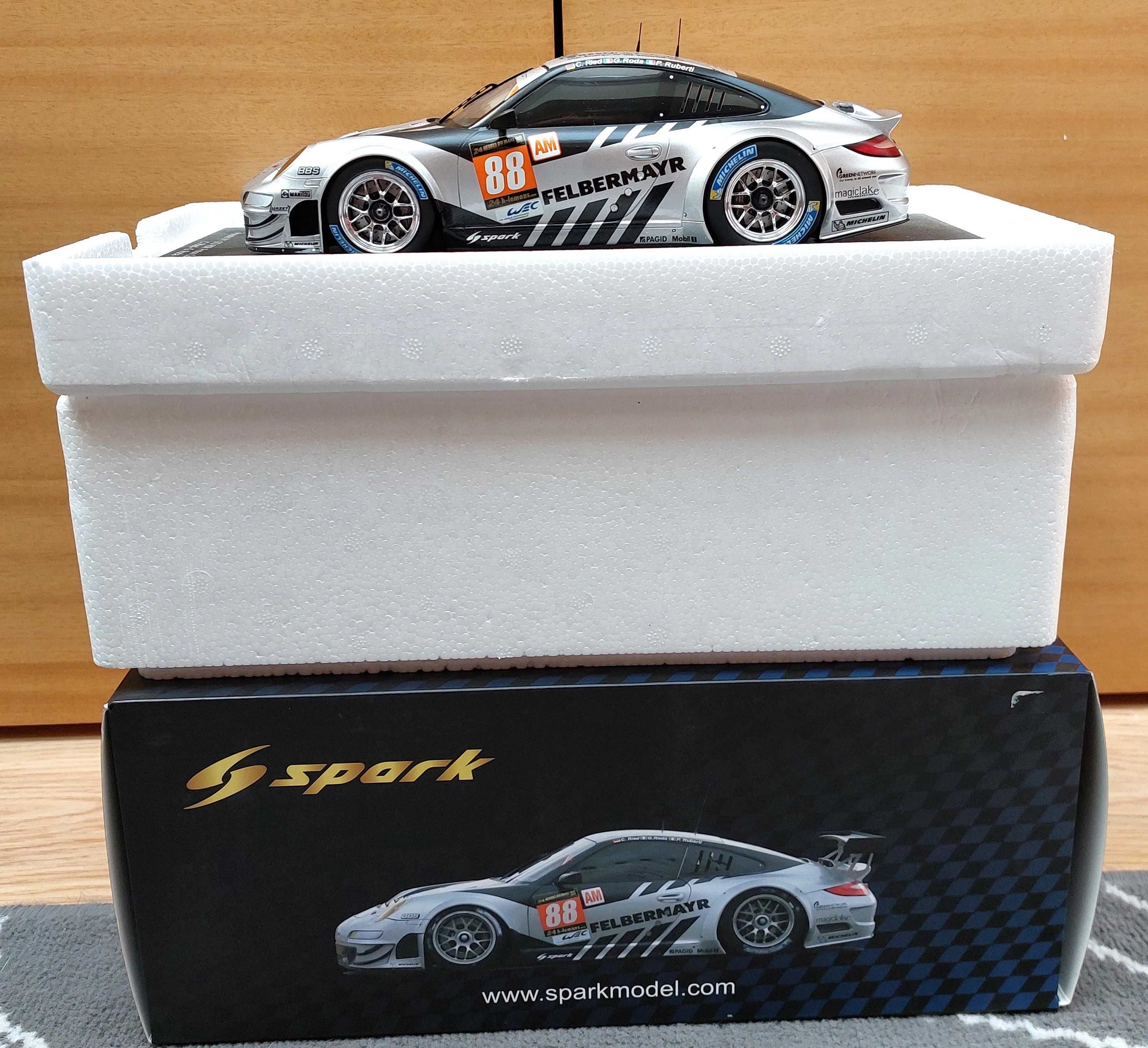 Porsche 911 997 GT3 RSR #88 PROTON 24h Le Mans 2013 SPARK 1:18