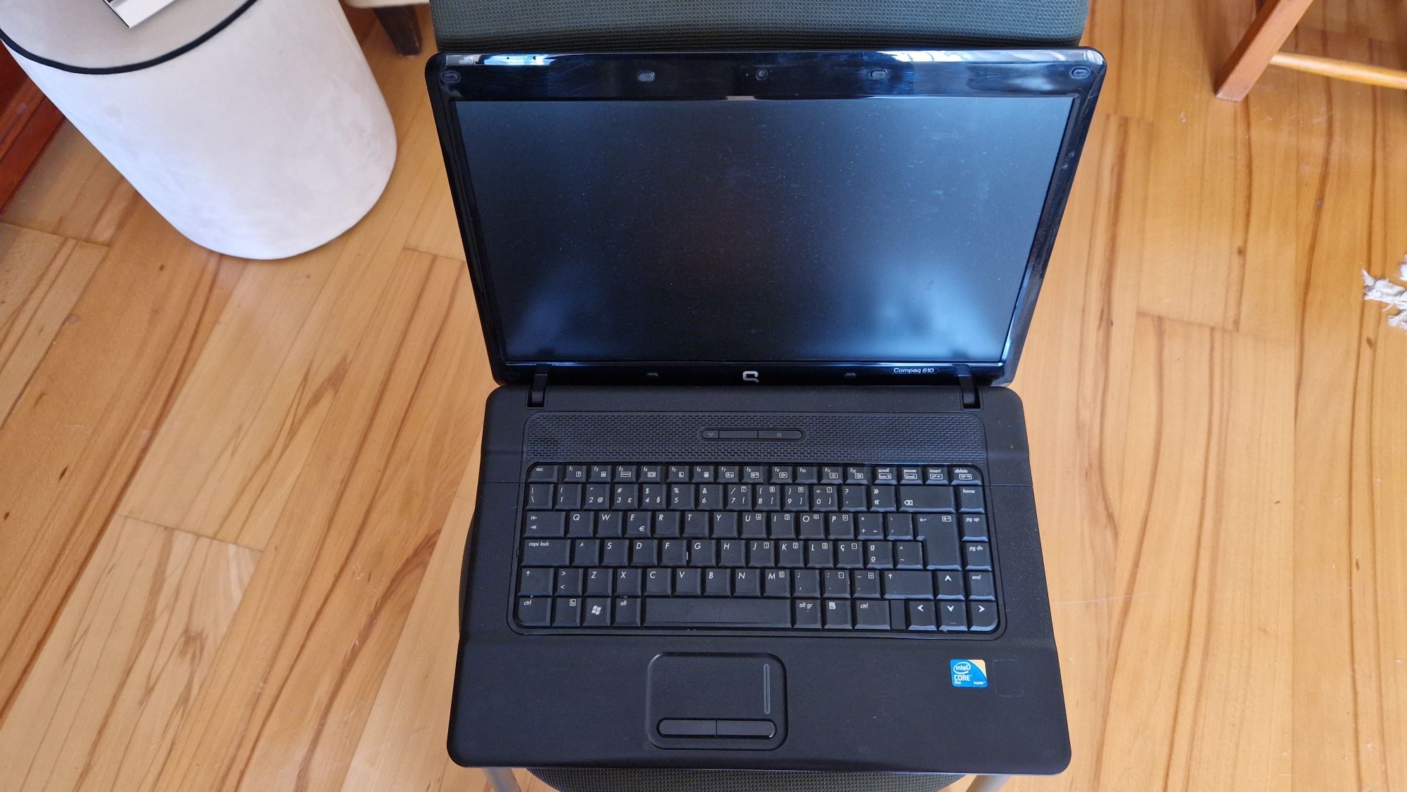 Portatil HP Compaq 610 Core 2 Duo T5870 4 GB SSD 256 GB