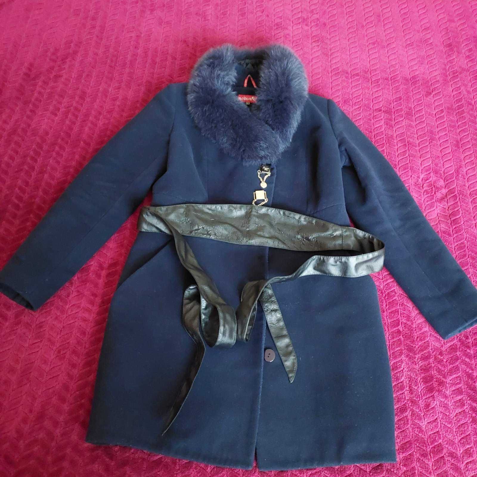Пальто зимове темно-синього кольору р. 46-48