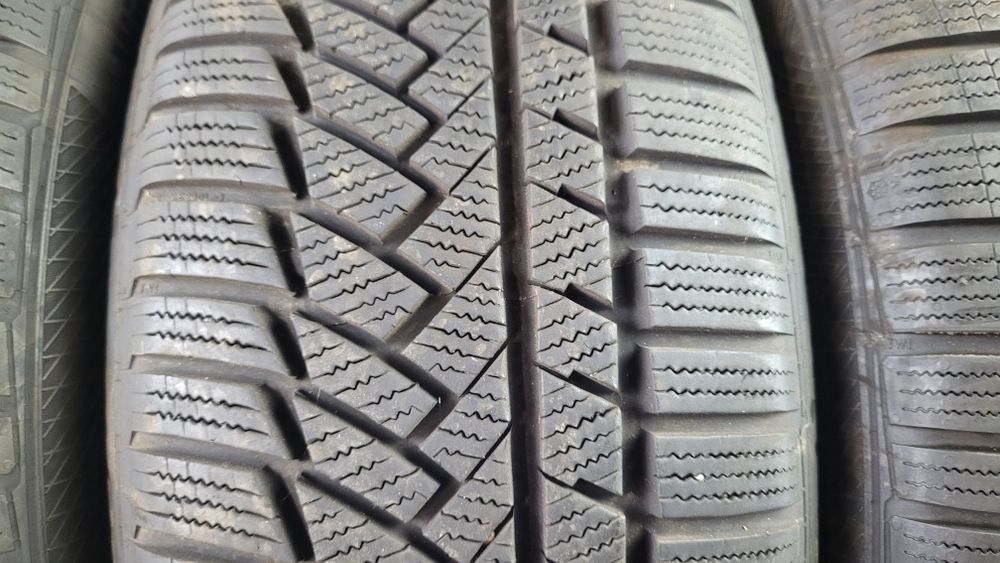 Ładne opony zimowe 235/50R19 Continental op.372