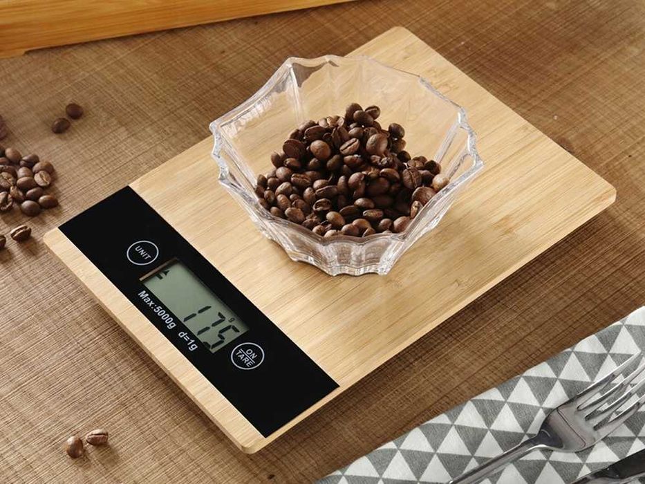 WAGA KUCHENNA TACA Bambusowa Elektroniczna LCD do 5 kg / 1 g. Tara