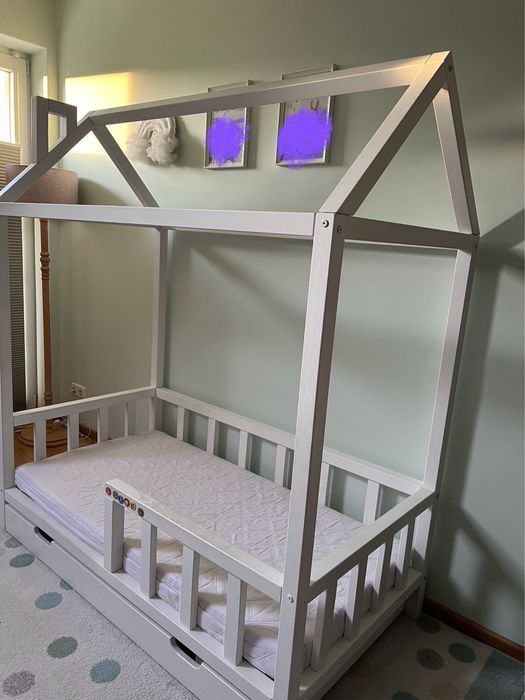 Łóżeczko/domek dla dziecka