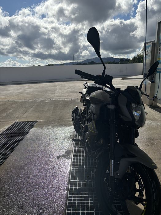 Benelli    Bn125
