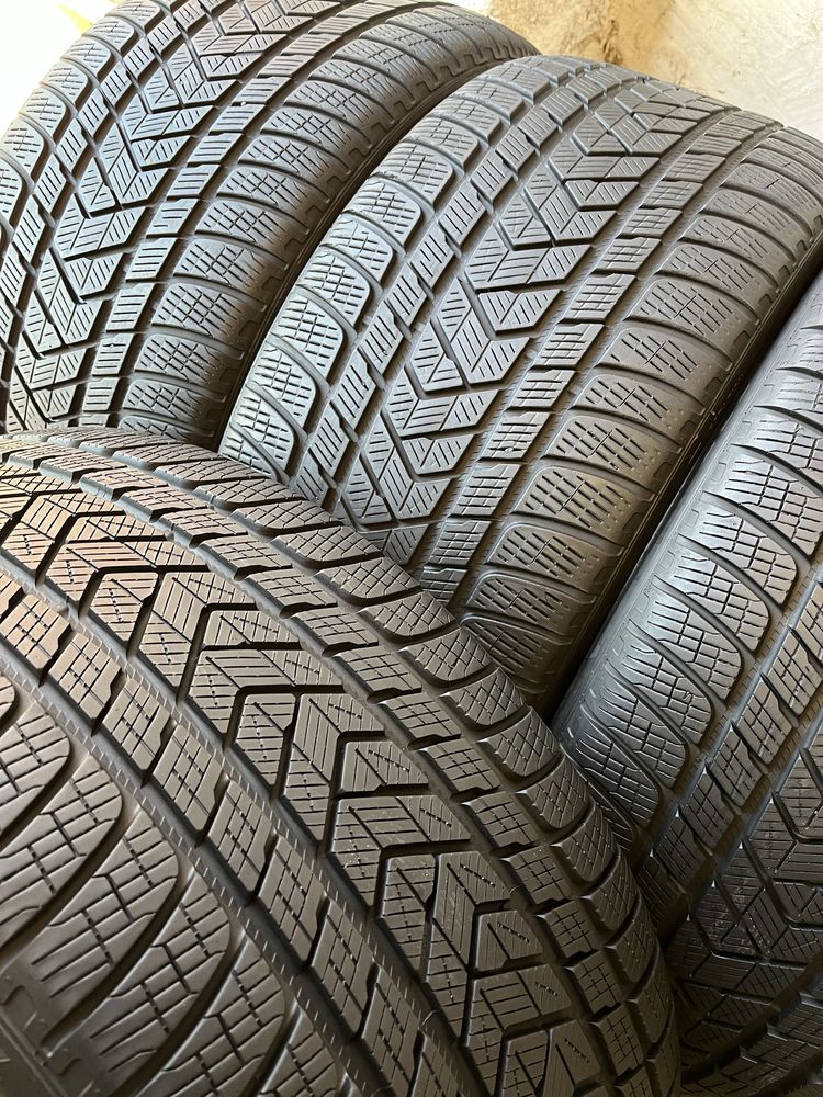 Opony Pirelli 295/35/22 2021r Zimowe