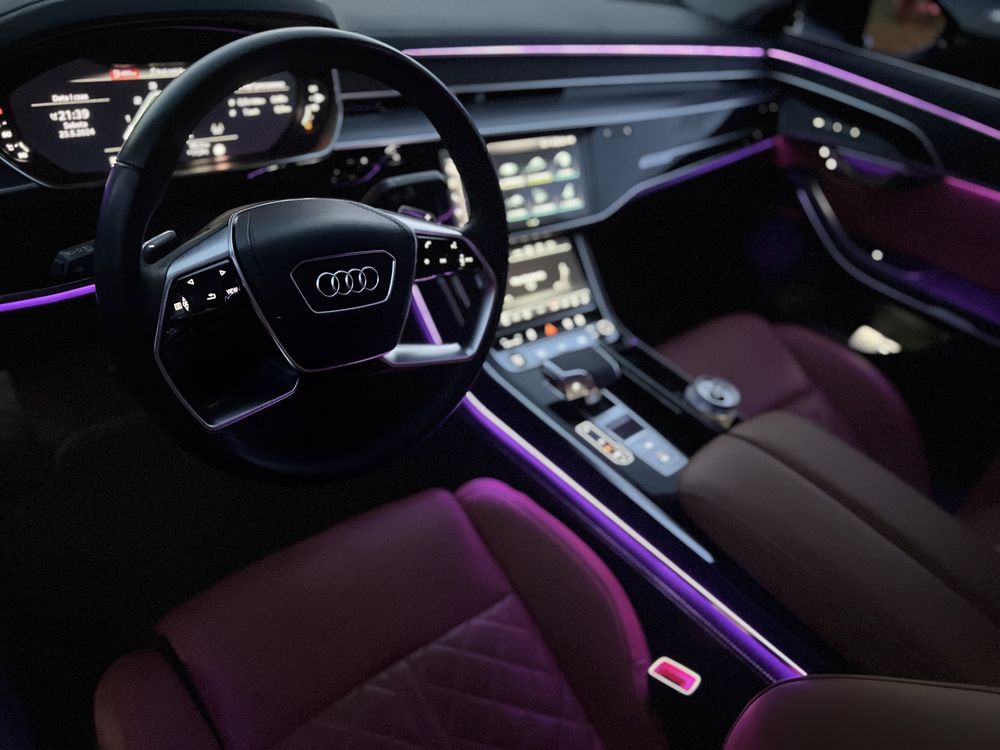 Wynajem Wypożyczalnia aut premium Audi A8