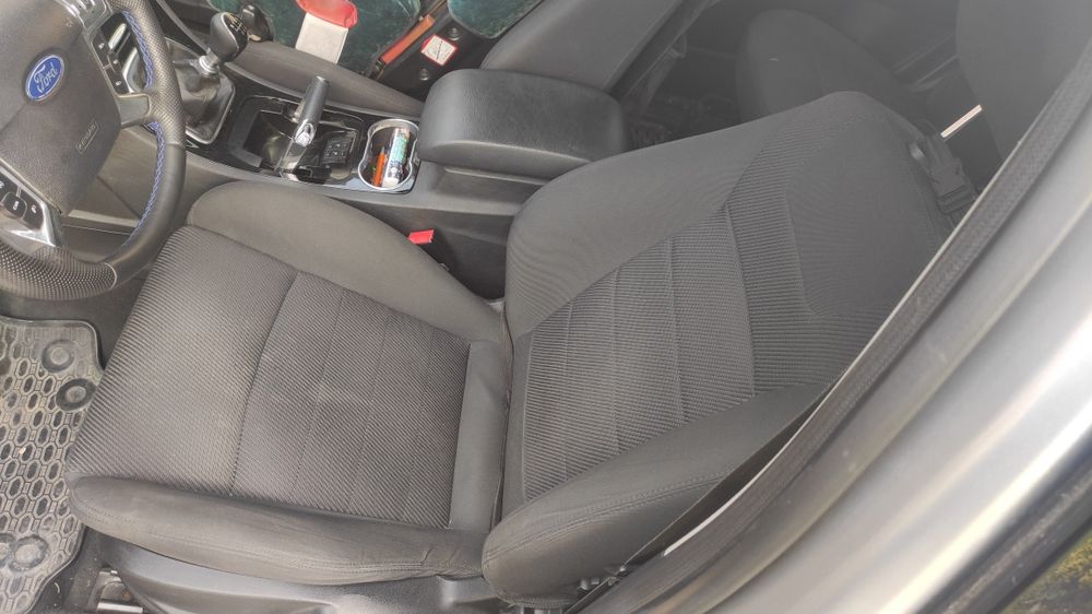 Ford S max titanium. 2011