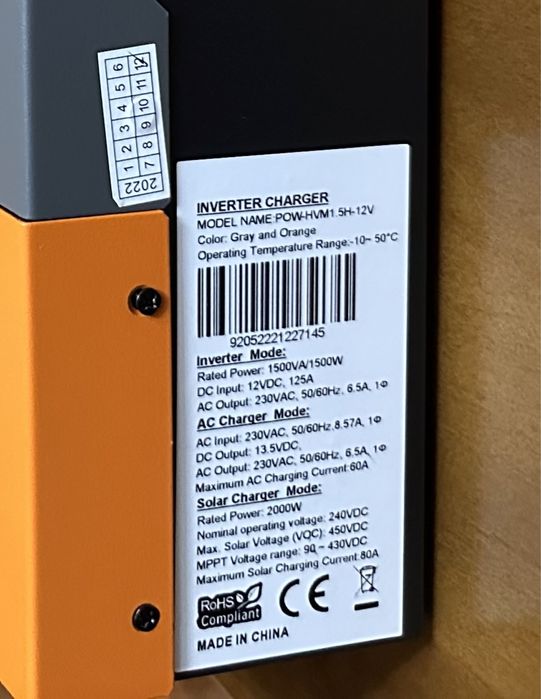 Гібридний інвертор із зарядним пристроєм Pow-HWM 1.5 kW- 12V