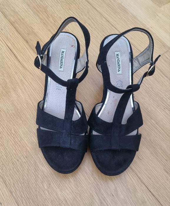 Sandálias pretas Mandarina